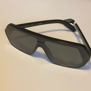 Indescratchables Flow Geometric Sunglasses